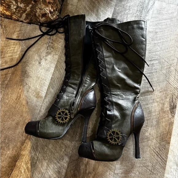 Ellie Dark Green Lace-Up Heeled Boots - Picture 1 of 10